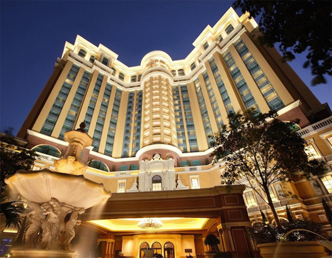  Four Seasons Hotel Macau
